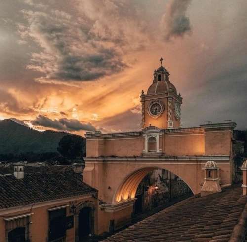 اهنگ اگه رفاقت اینه من میمونم پای خودم من نمیتونم مثل اونا با کسی بازی کنم