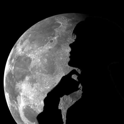 تو فرق داری واسم با همه به عشق توعه که نبضم تند میزنه