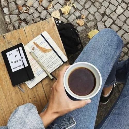 از تو به تو نزدیک ترم آتیشمو پیش تو خاکسترم
