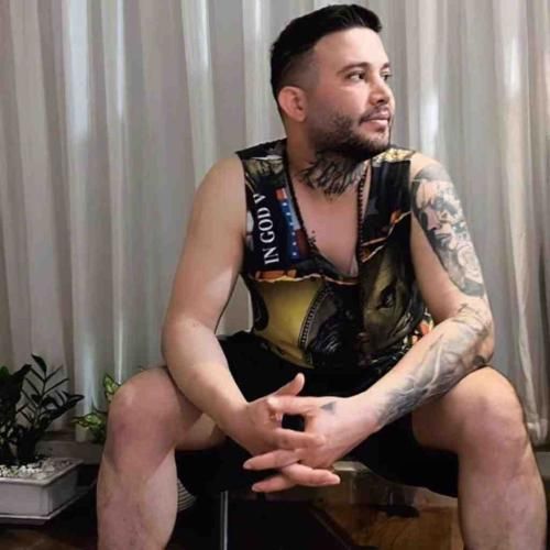 علی احمدیانی هنی برام میخنی شب تارم روز میشه