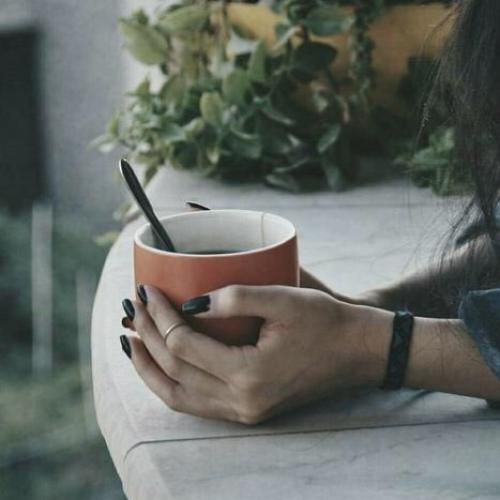 الکی الکی سیگاری شدم من اصلا به این حرفا