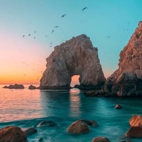  فکر کردم فراموشت کردم تموم ولی لیوان پر خاطره پهلوم