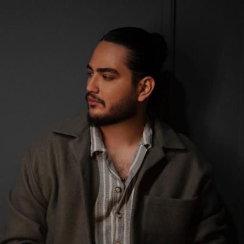 نیواد اینجوری که معلومه همه چشا روی ما زومه