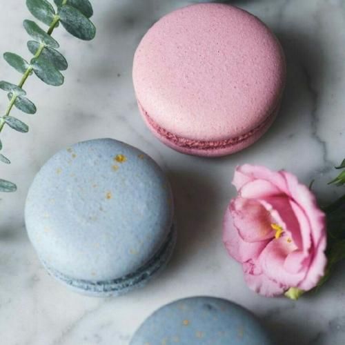 عاشقم بمونه نشه ازم جدا