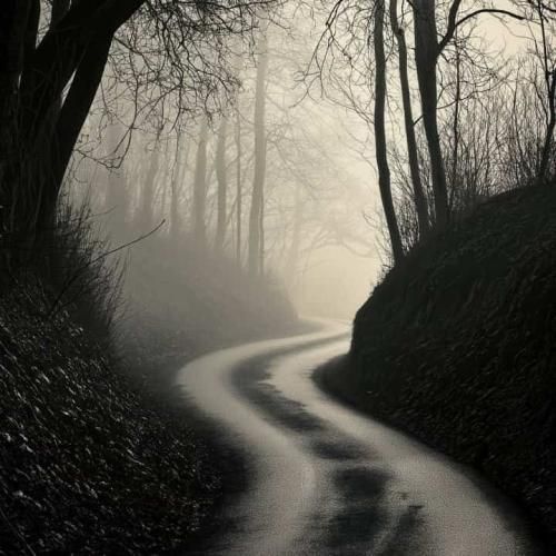 دانلود اهنگ اقیانوس منو با درد میبرد زیر آب سرد