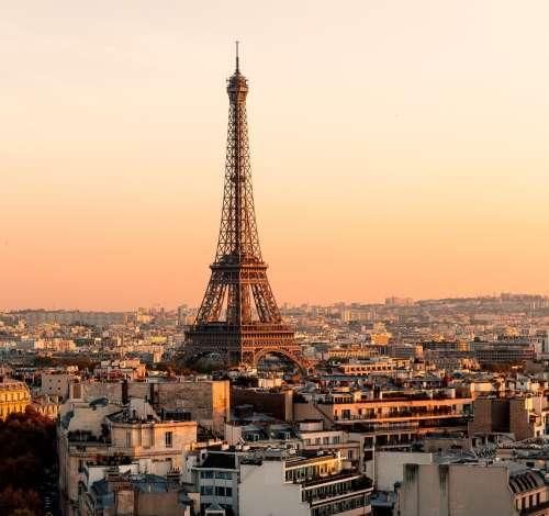 دانلود اهنگ بهار اومد تو نیومدی ببین شده درخت گیلاسمون صورتی