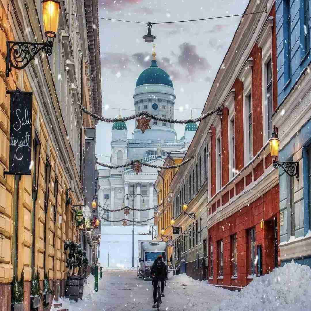 دانلود آهنگ به شب نشینی خرچنگ های مردابی با صدای پسر