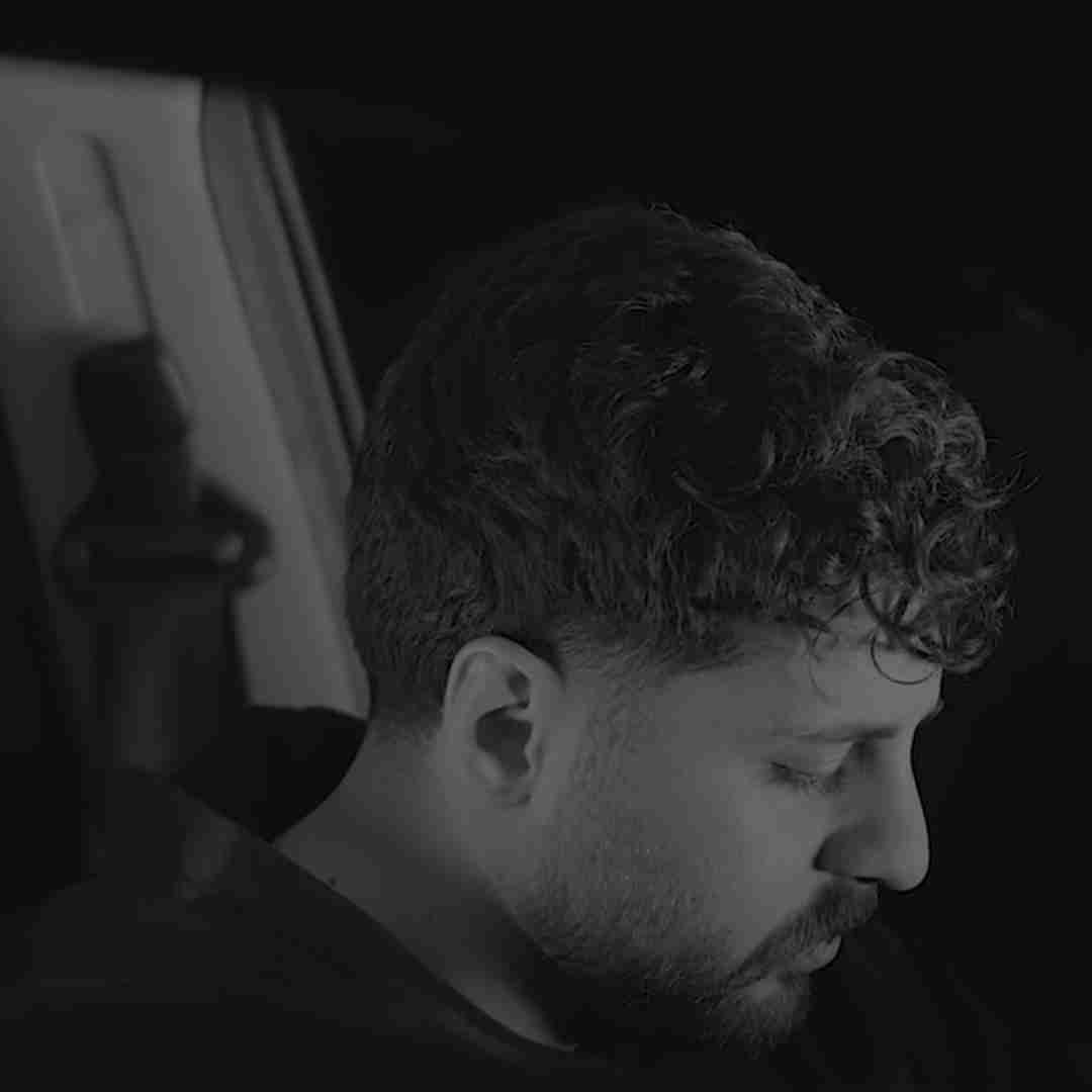 دانلود اهنگ سبحان رستمی به نام یه جای غصه خیلی بی رحمه