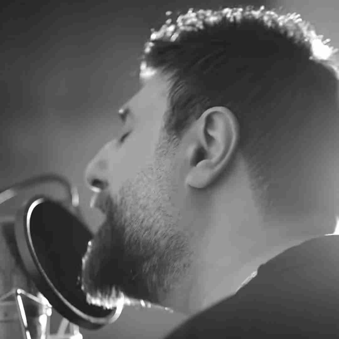 دانلود اهنگ محمد علیزاده به نام جدایی عجب درد سنگینیه که حتی ازم