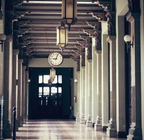 دانلود اهنگ توی این همه چشم یه نگاه آشنا نیست به همه عشق