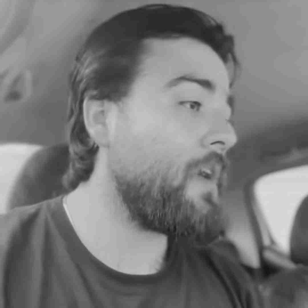 دانلود اهنگ سعید بابازاده به نام عیدیه امسال نیستی کنارم دلتنگتم