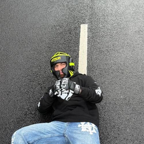 دانلود اهنگ هیپهاپولوژیست به نام زخم