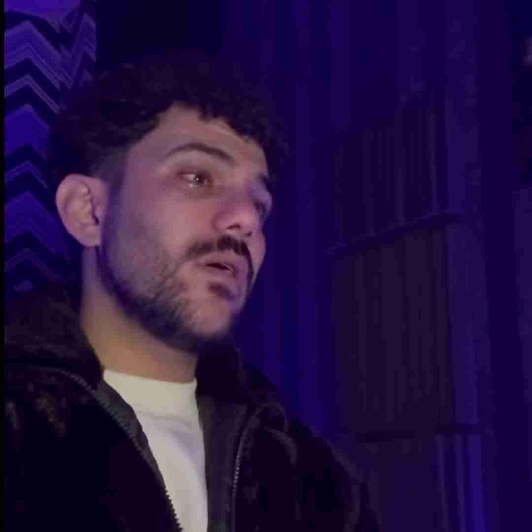 پیام عباسی آره مه حالم خوبه مامان نگران نباش