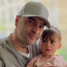 دانلود آهنگ های محبوب و شنیدنی یاس