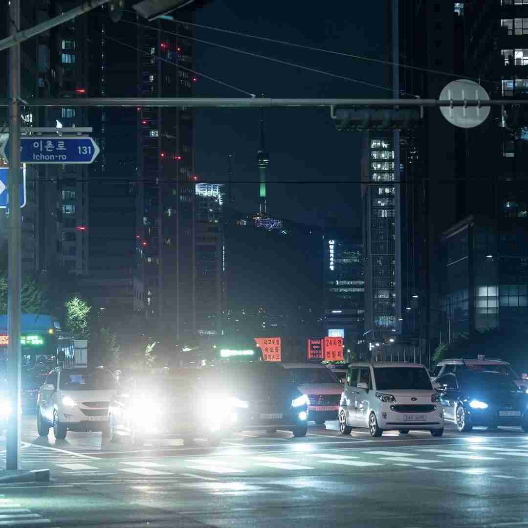  بی تو از عشق فراری بی تو از این شهر مسافر